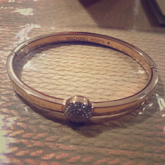 Bracelet - Picture 2 of 3